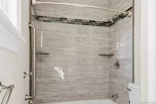 51 Gifford Ave, Poughkeepsie, NY 12601 - Photo 10