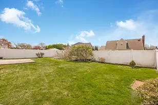3866 Hudson Ave, Seaford, NY 11783 - Photo 24