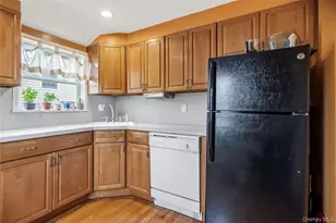 152 Lawson Ave, East Rockaway, NY 11518 - Photo 18