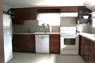 163 Bower Rd, Pleasant Valley, NY 12603 - Photo 6