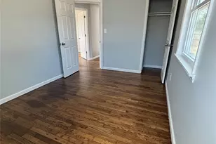 21 Pinetop Dr, Central Islip, NY 11722 - Photo 6