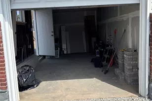 21 Pinetop Dr, Central Islip, NY 11722 - Photo 12