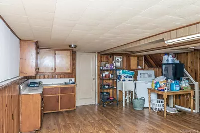 73-21 Cook Avenue, Middle Village, NY 11379 - Photo 14