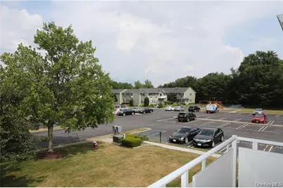 100 Hillside Drive #E16, Middletown, NY 10941 - Photo 10