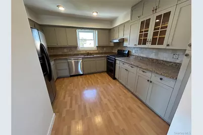 [Address not provided], Massapequa, NY 11758 - Photo 4