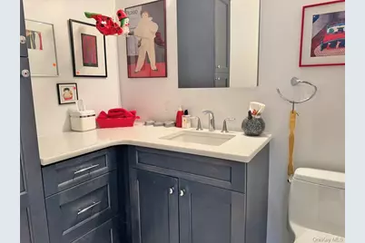 27110 Grand Central Parkway #24R, Floral Park, NY 11005 - Photo 12