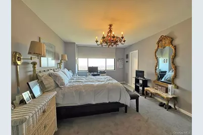 27110 Grand Central Parkway #24R, Floral Park, NY 11005 - Photo 16