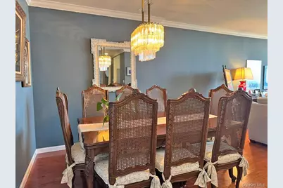 27110 Grand Central Parkway #24R, Floral Park, NY 11005 - Photo 4