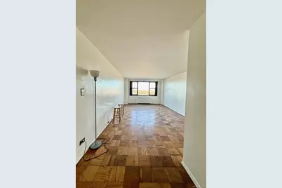 61-20 Grand Central Parkway, Forest Hills, NY 11375 - Photo 8