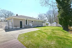61 Newton Blvd, Ronkonkoma, NY 11779 - Photo 26