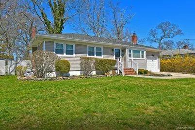 61 Newton Boulevard, Ronkonkoma, NY 11779 - Photo 2