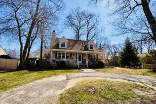 142 King Rd, Rocky Point, NY 11778 - Photo 2