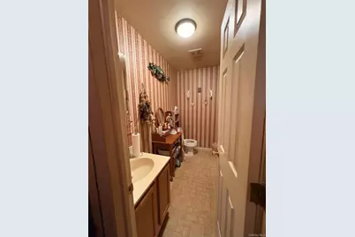 142 King Road, Rocky Point, NY 11778 - Photo 10