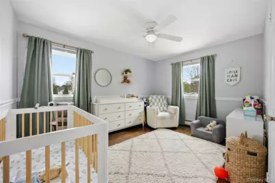 644 N Clinton Avenue, Lindenhurst, NY 11757 - Photo 14