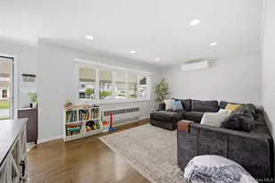 644 N Clinton Ave, Lindenhurst, NY 11757 - Photo 10