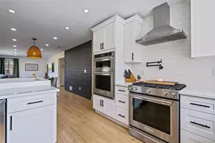 40 Bartley Ln, West Sayville, NY 11796 - Photo 12