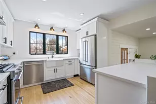 40 Bartley Ln, West Sayville, NY 11796 - Photo 10