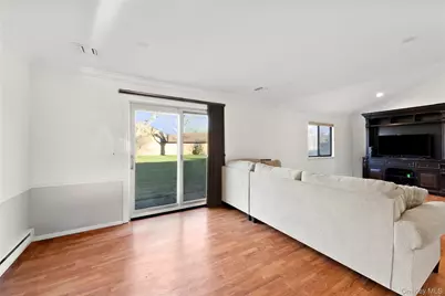 117 Scarlett Drive, Commack, NY 11725 - Photo 8