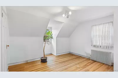 21408 33rd Avenue, Bayside, NY 11361 - Photo 18