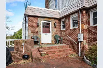 270 8th Avenue #2, Sea Cliff, NY 11579 - Photo 2