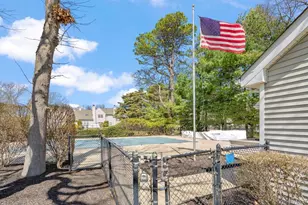 62 Mystic Cir, Bay Shore, NY 11706 - Photo 34