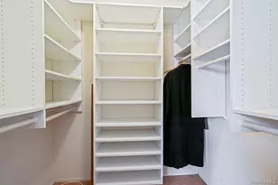 62 Mystic Cir, Bay Shore, NY 11706 - Photo 22