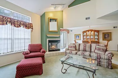 62 Mystic Circle, Bay Shore, NY 11706 - Photo 14