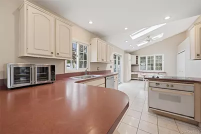 3 Shawmont Lane, Stony Brook, NY 11790 - Photo 4