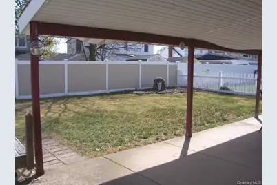 1053 Lorraine Drive, Franklin Square, NY 11010 - Photo 14