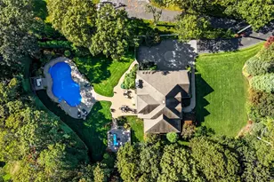 21 E Moriches-Riverhead Rd, East Moriches, NY 11940 - Photo 8