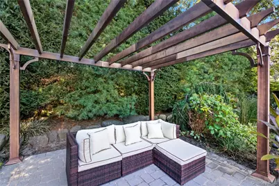 21 E Moriches Riverhead Road, East Moriches, NY 11940 - Photo 10