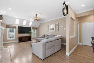 21 E Moriches-Riverhead Rd, East Moriches, NY 11940 - Photo 14