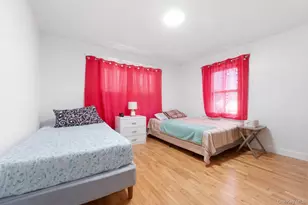 116 Oak Ave, Hempstead, NY 11550 - Photo 18