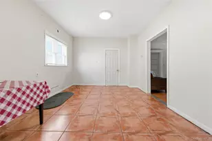 116 Oak Ave, Hempstead, NY 11550 - Photo 6