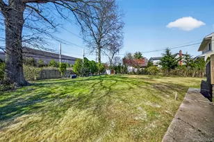 42 Edna Dr, Syosset, NY 11791 - Photo 18