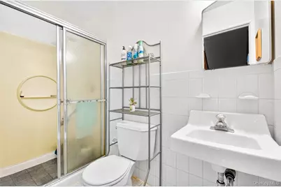 42 Edna Drive, Syosset, NY 11791 - Photo 4