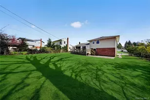 42 Edna Dr, Syosset, NY 11791 - Photo 14