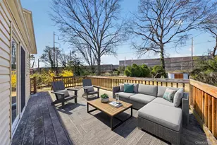 42 Edna Dr, Syosset, NY 11791 - Photo 10