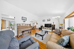 42 Edna Dr, Syosset, NY 11791 - Photo 10