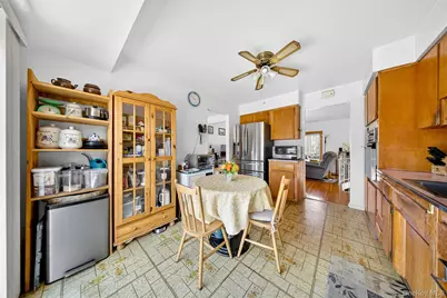 42 Edna Drive, Syosset, NY 11791 - Photo 14