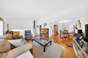 42 Edna Dr, Syosset, NY 11791 - Photo 6