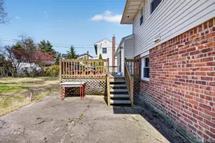 42 Edna Dr, Syosset, NY 11791 - Photo 12