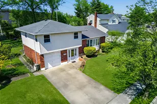 42 Edna Dr, Syosset, NY 11791 - Photo 16