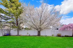 8 Carlton Dr, Massapequa, NY 11758 - Photo 26