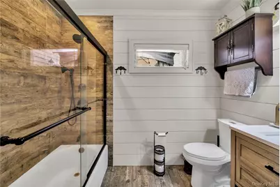 8 Carlton Drive, Massapequa, NY 11758 - Photo 18
