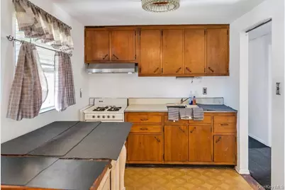 1308 C Street, Elmont, NY 11003 - Photo 32
