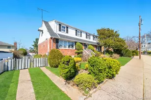 1308 C St, Elmont, NY 11003 - Photo 4