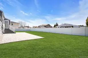 258 E 5th St, Deer Park, NY 11729 - Photo 38