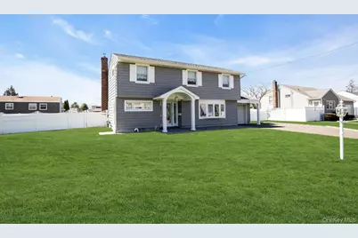 258 E 5th Street, Deer Park, NY 11729 - Photo 2