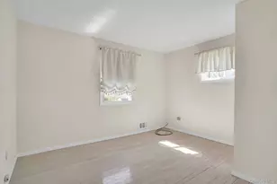 258 E 5th St, Deer Park, NY 11729 - Photo 34